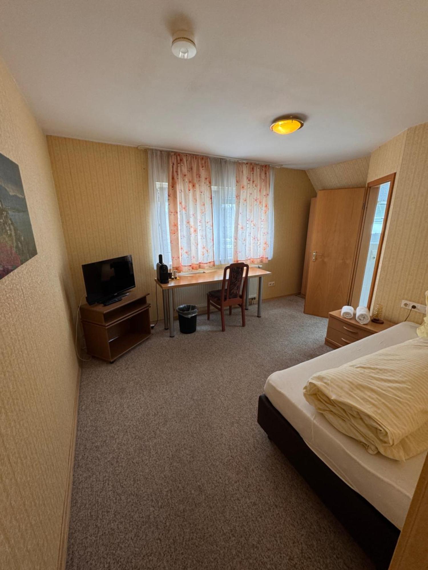 Gasthof Hirschkeller Göppingen Dış mekan fotoğraf